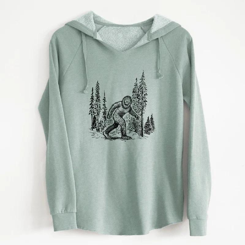 Bigfoot in the Woods - Cali Wave Hooded Sweatshirt Hoodie with Turtle Neck Cozy Winter