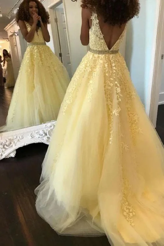 Fashion Ball Gown V Neck Prom Dresses with Appliques and Beads, Quinceanera Dresses STI15582