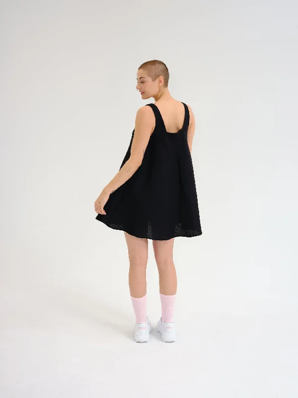 NILI black flare linen dress